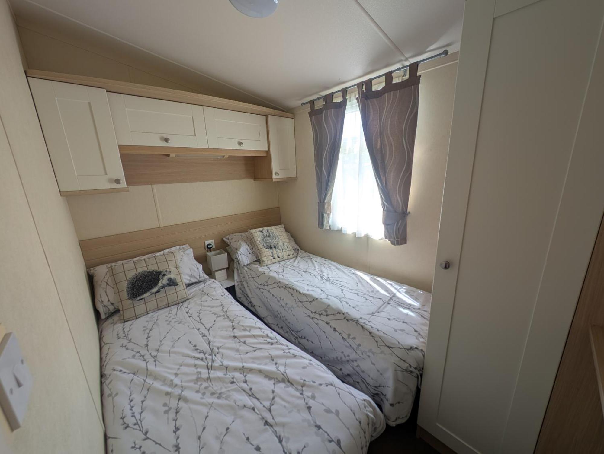 Red Squirrel Holiday Home In The Countryside, 10 Mins To Lligwy Beach Llandyfrydog Ngoại thất bức ảnh