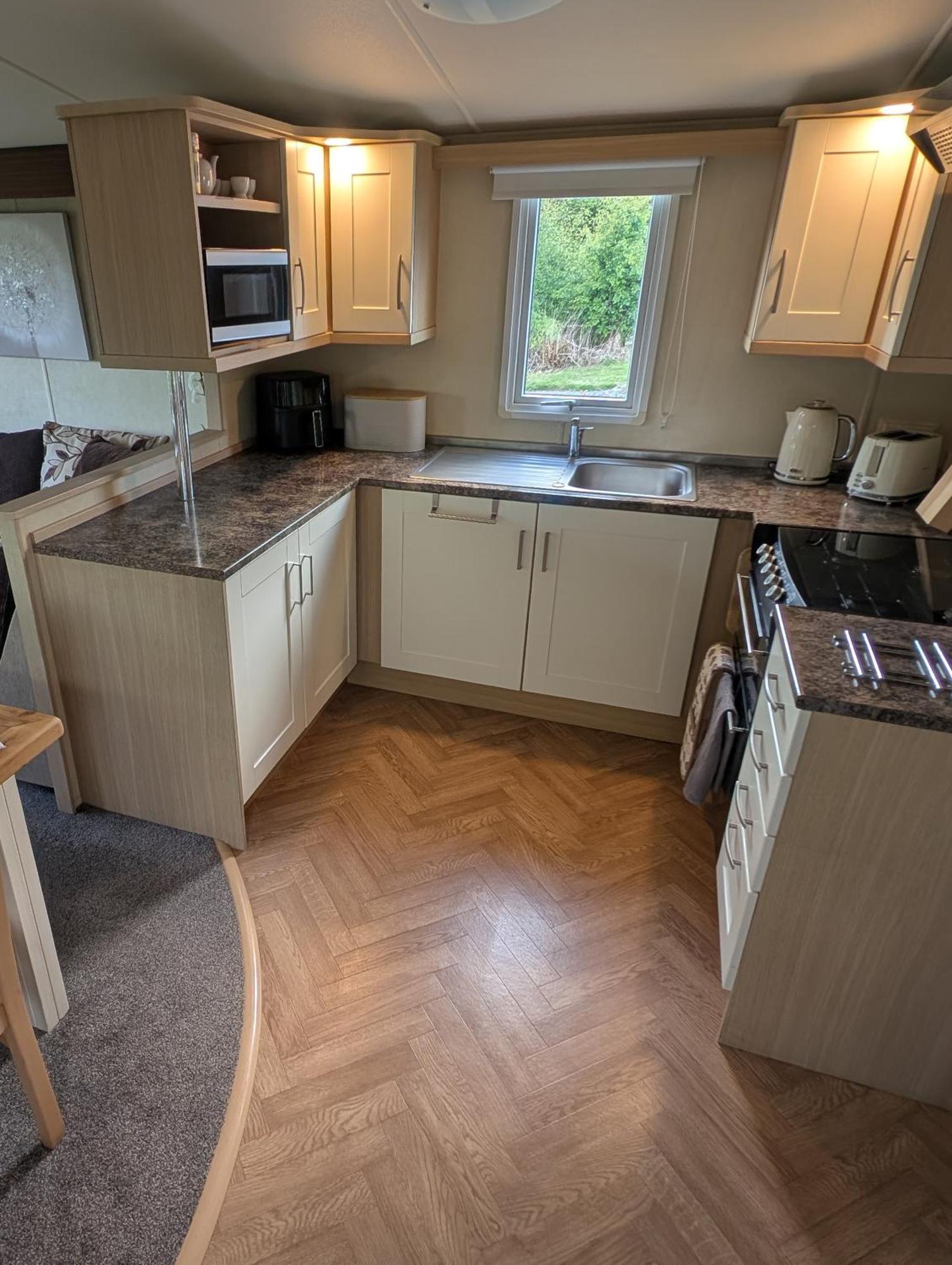 Red Squirrel Holiday Home In The Countryside, 10 Mins To Lligwy Beach Llandyfrydog Ngoại thất bức ảnh